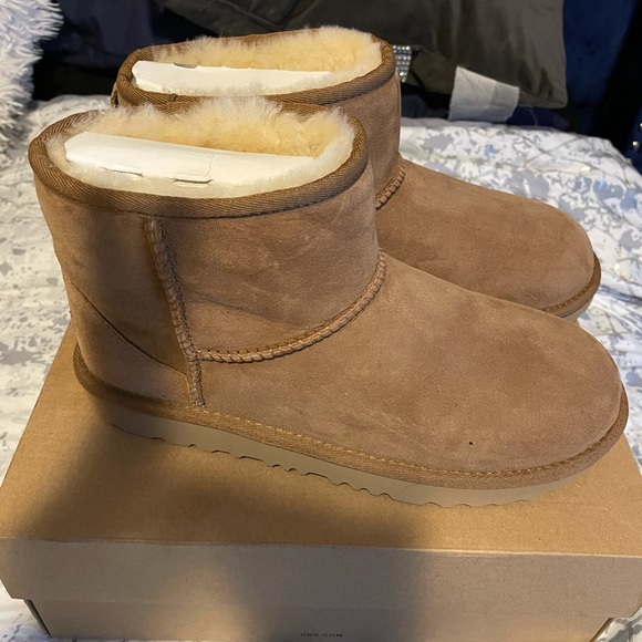 Brand new ugg mini size 6 100% authentic- SOLD!!!!!! - Picture 7 of 10